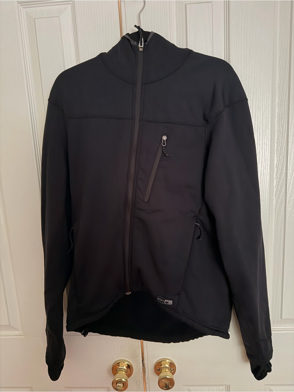 REI - Gently Pre-Owned- Men's Black Full-Zip Softshell Jacket